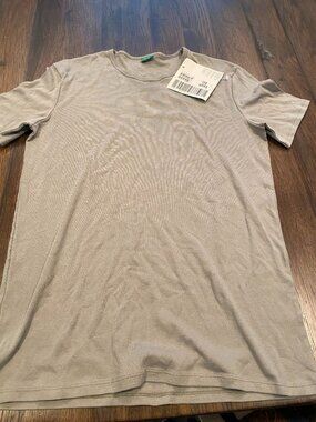 NWT Vintage United Colors Of Benetton greyish beige Short Sleeve Tee Mens XL